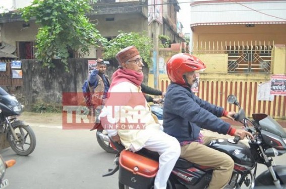 Manik Sarkar goes without convoy on Strike Day